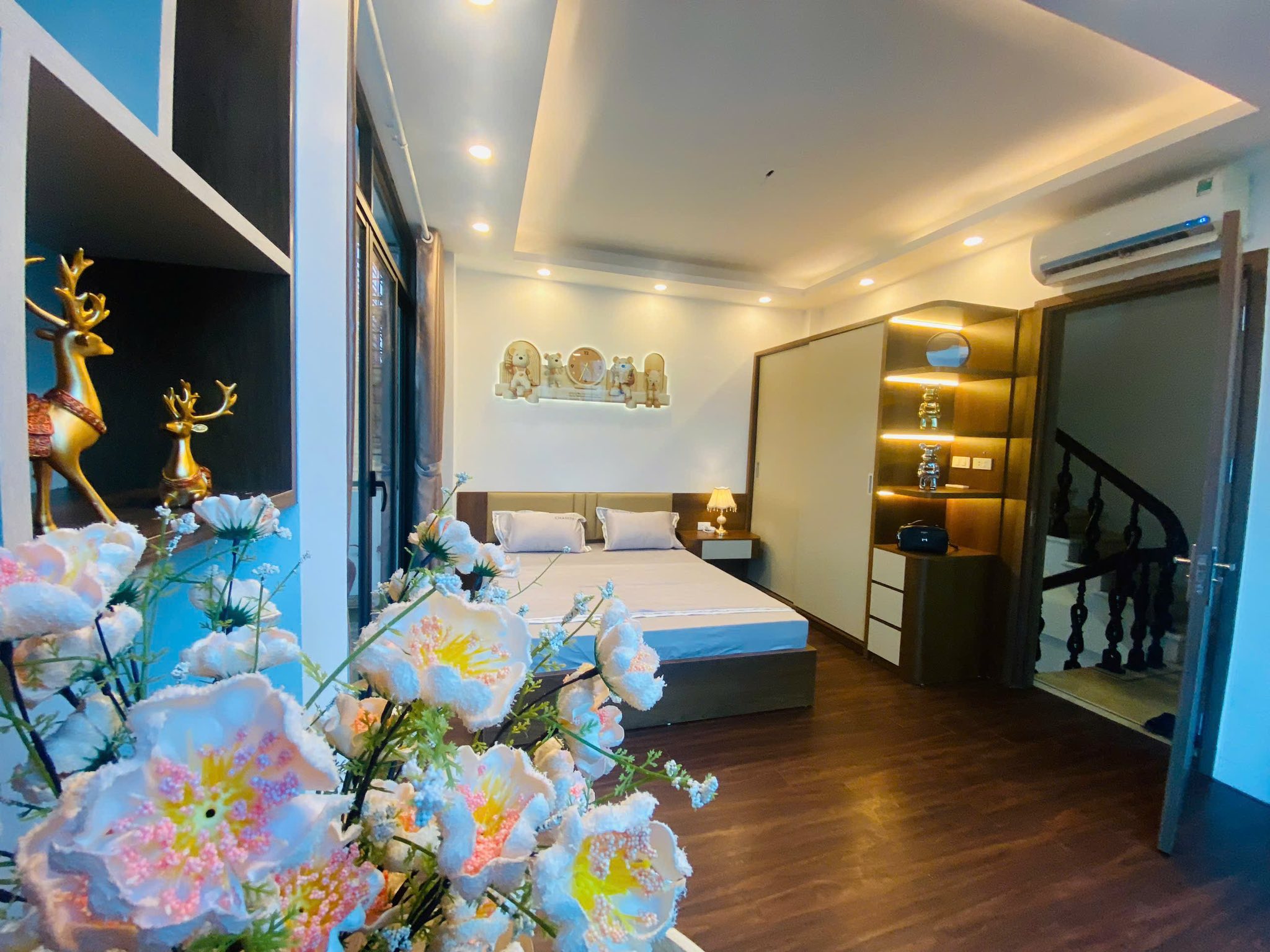 NHÀ ĐẸP Ở XUÂN THỦY -PHÂN LÔ - Ô TÔ - LÔ GÓC 2 MẶT NGÕ - 2 THOÁNG - VEW ĐH BÁO CHÍ TUYÊN TRUYỀN - - Ảnh 2